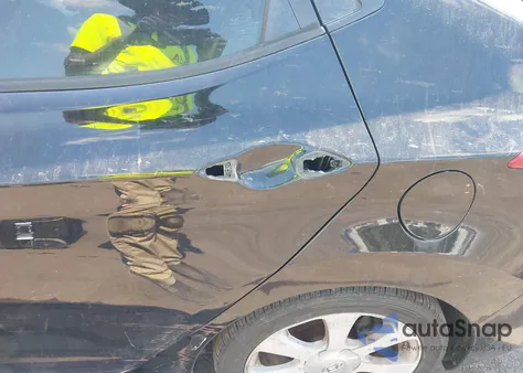 2012 Hyundai Elantra Limited (Ulsan Plant) z USA, uszkodzony, nr VIN KMHDH4AE5CU181598